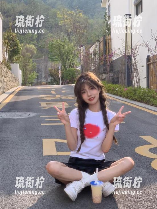 视频：当我点开“17c吃瓜”，整个人都变得很懵懂！