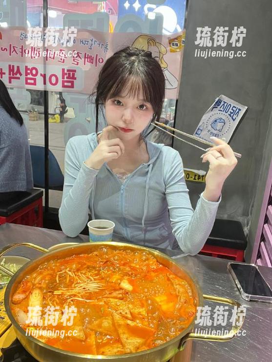 51吃瓜 51吃瓜的传送门开启,在线黑料刷到停不下来!