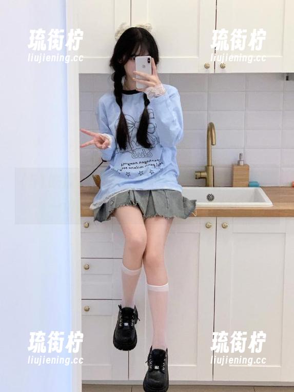 51吃瓜 到51吃瓜官网观看热门八卦,一边吃瓜一边感叹人生真奇妙!