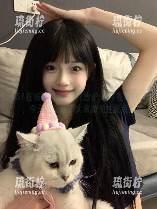 51在线吃瓜 首页鲜出炉:51在线吃瓜,今天谁又成了大家的关注焦点?