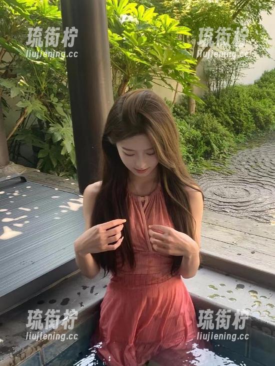 51爆料网 在51爆料网,直达明星丑态,你准备好吃瓜了吗?