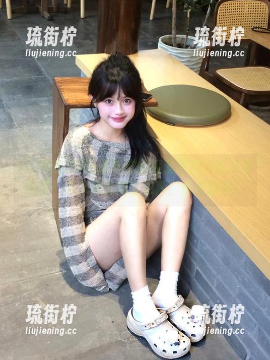 最新鲜的瓜就在718吃瓜网网页！永久地址随时更新，快来围观！