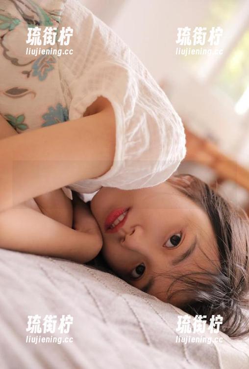 点开那个91cgcn链接，我的世界瞬间不同了…