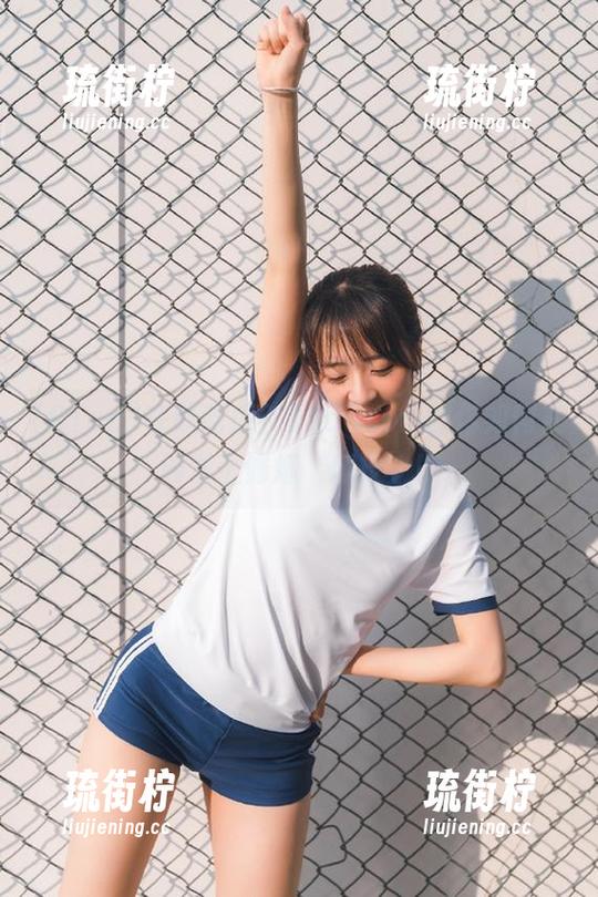 91cg 在线吃瓜?91cgcom教你如何在沙发上修炼‘瓜技’!