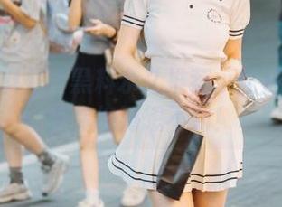 91黑料永久推荐：这些吃瓜故事你绝对想不到！
