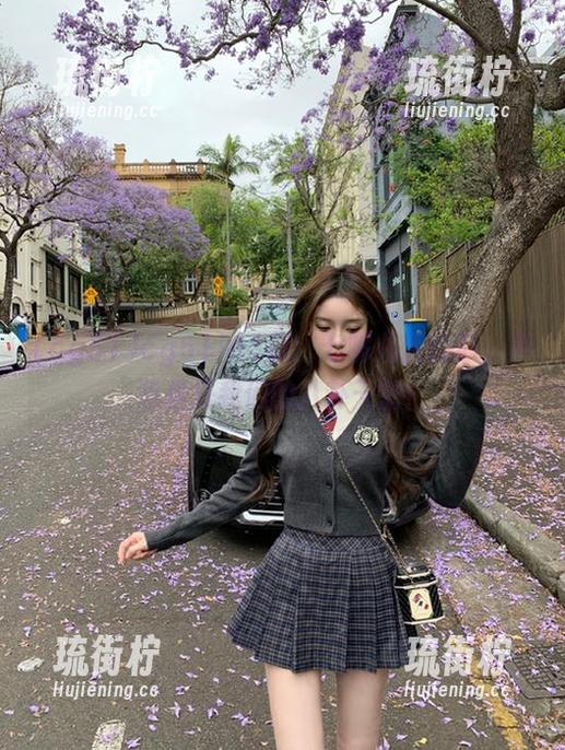 cg51 cg51iOS版:七嘴八舌的瓜,手机里是我们的八卦天堂!