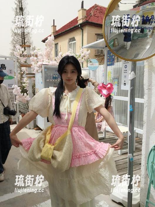 闯入“www.51cg28”这个调皮的入口，无敌吃瓜人的秘密基地，准备接受无情爆料攻势！