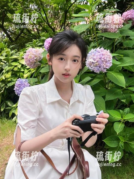 一起吃瓜：入口在哪，居然有人把网蘑菇当作美食！