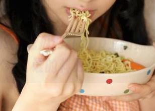 吃瓜网红app上的黑料大战，谁的料更劲爆？