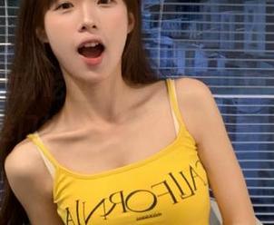 吃瓜人士看过来，网曝吃瓜的传送门好神奇，好想一探究竟。