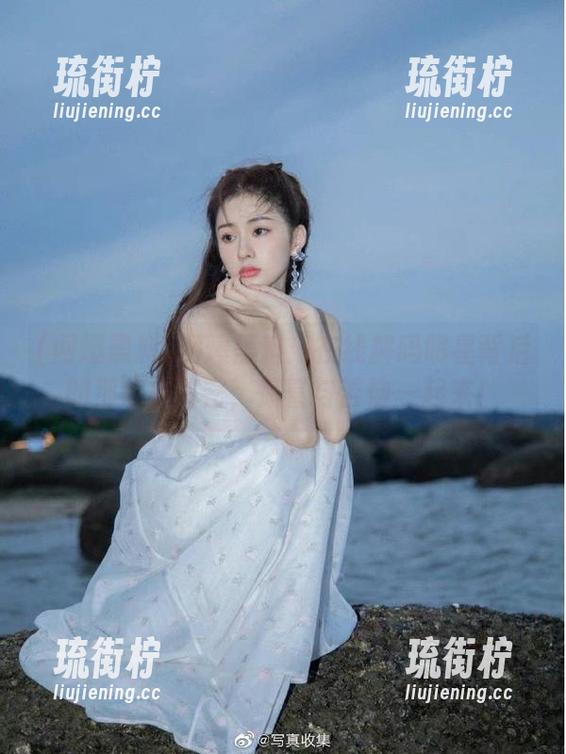 网爆黑料：在线解码明星背后的那点小秘密，惊喜与苦恼一起来！