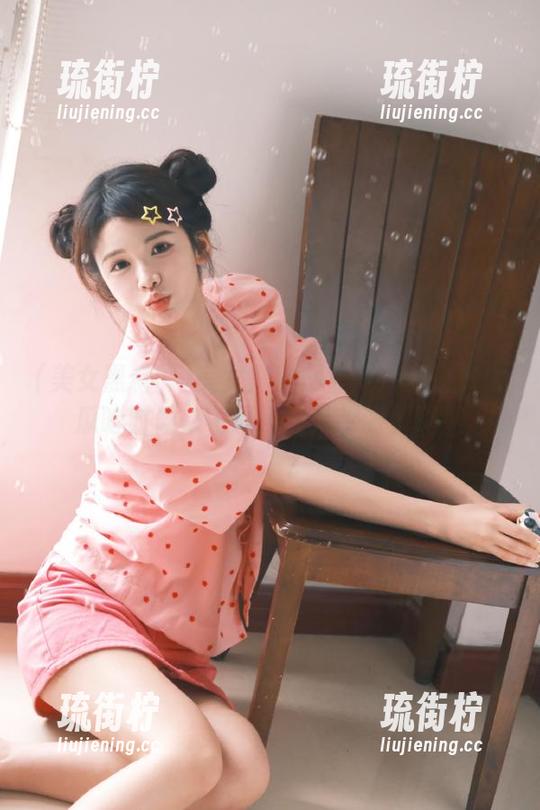 美女黑料网 美女黑料网官网:今日份大瓜啥时候来,等得花儿都谢了啊!