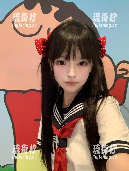 想知道明星私事？黑料不打烊app优雅开启神秘传送门，让你成为窥探者！