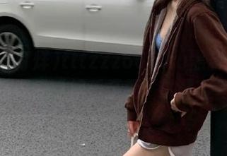 tttzzz668.su黑料不打烊的网站真是“娱乐至死”的最佳写照！