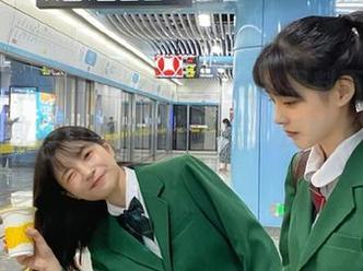 “zztt32.ccm黑料不打烊”：永久收割你的惊艳与震惊，反转集体上线！