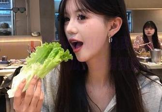 黑料吃瓜网免费下载，别怪我不提醒你，瓜汁别喷到窗外！