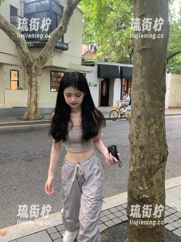 新版黑料吃瓜网地址曝光，快来围观，别说我没提醒你！
