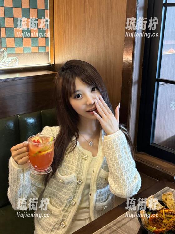 想知道明星的秘密吗？黑料网最新直达爆点！