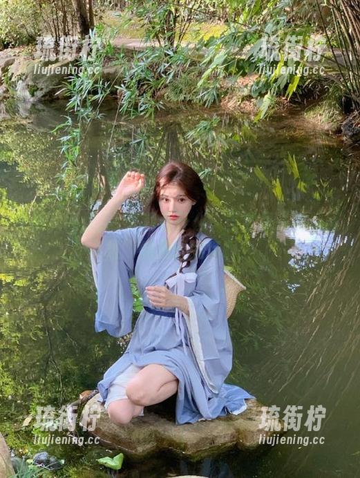 今天观看什么？当然是“黑料网址”的荒诞剧场啊！