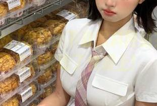 你还没下载黑料网站？刚刚又有瓜被吃了快跟上！